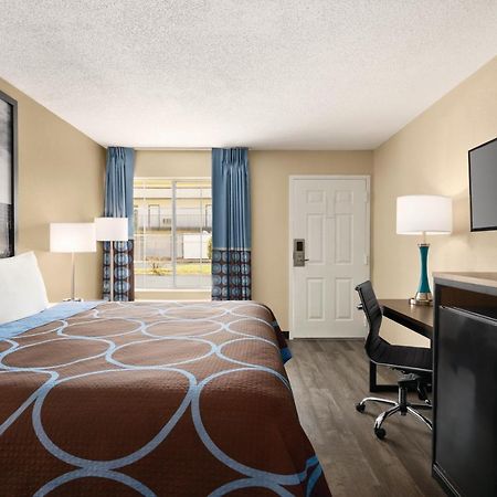 Super 8 By Wyndham Gulfport Biloxi Airport Motel Luaran gambar